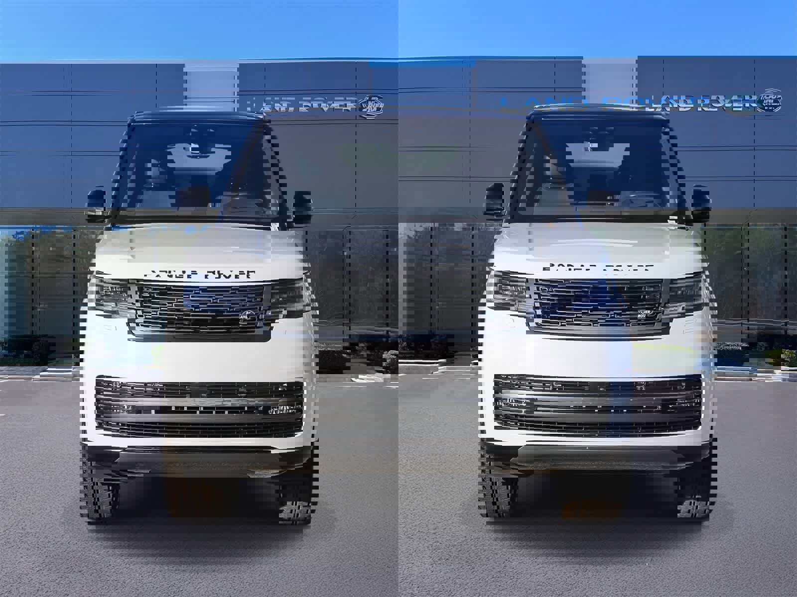 New 2026 Land Rover Range Rover SE image 2