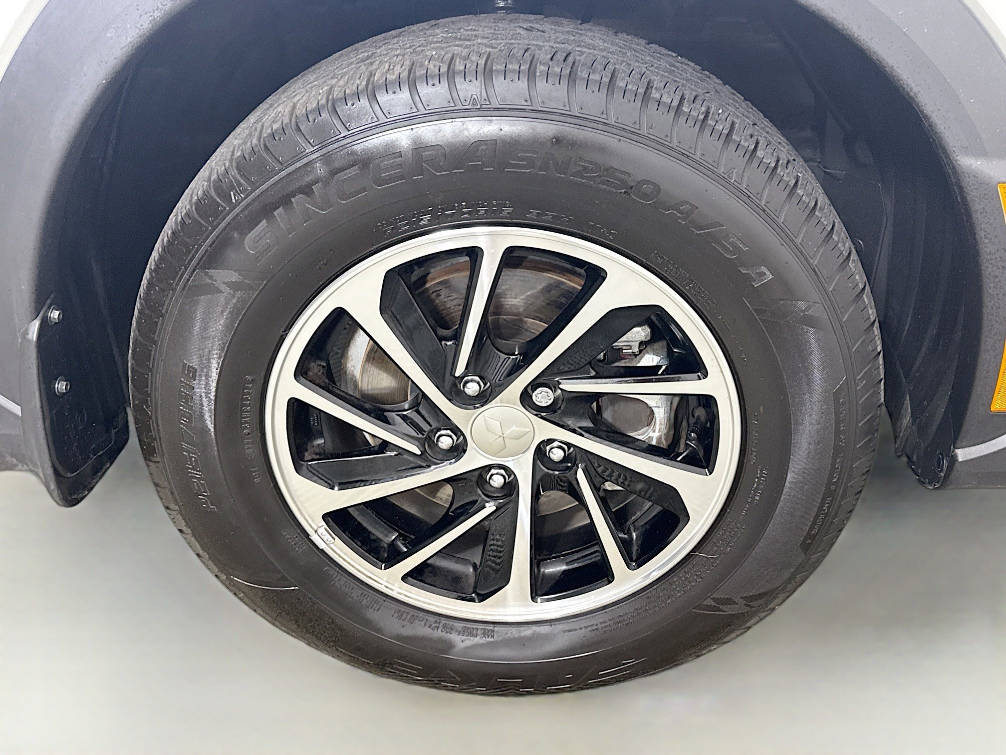 Used 2025 Mitsubishi Eclipse Cross ES image 31