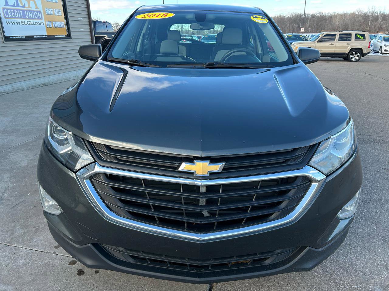 Used 2018 Chevrolet Equinox LS image 2