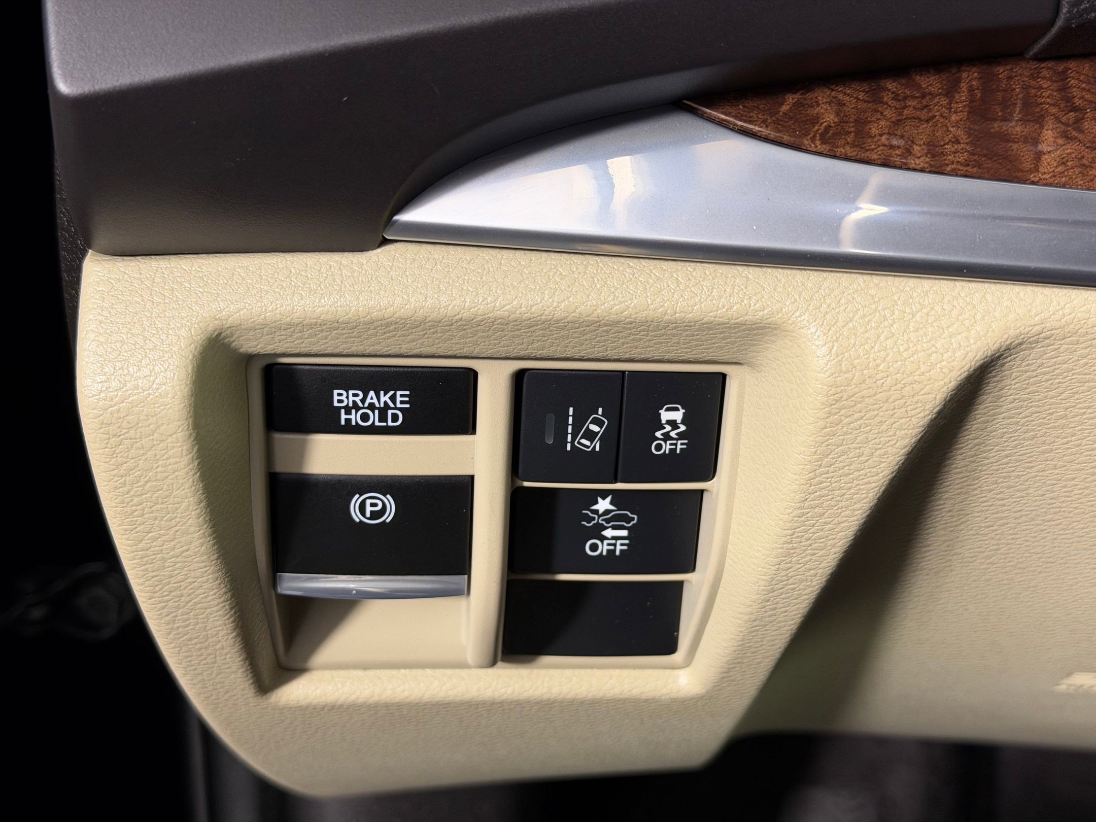 Used 2017 Acura MDX FWD w/ Technology Package image 15