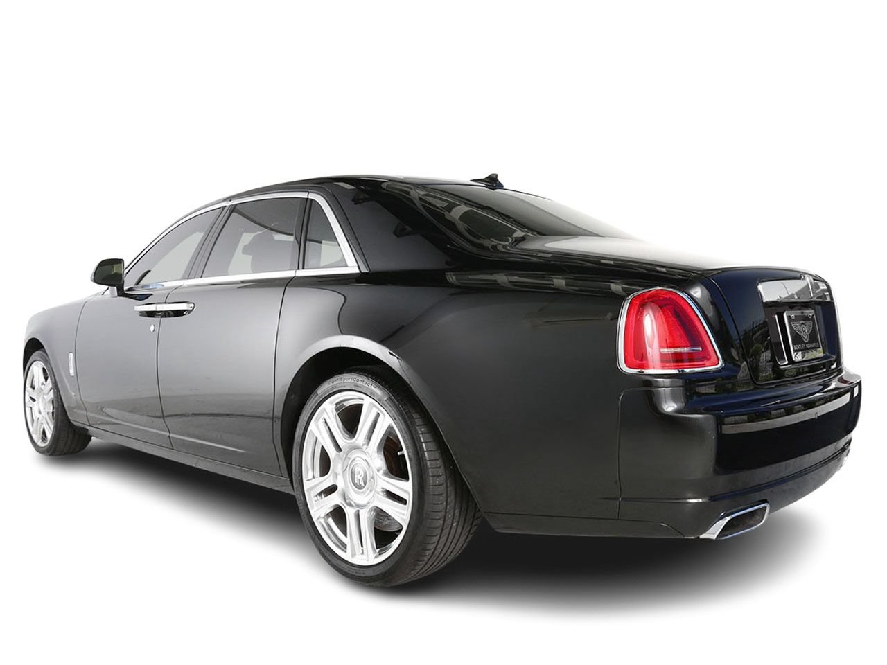 Used 2017 Rolls-Royce Ghost RWD image 3