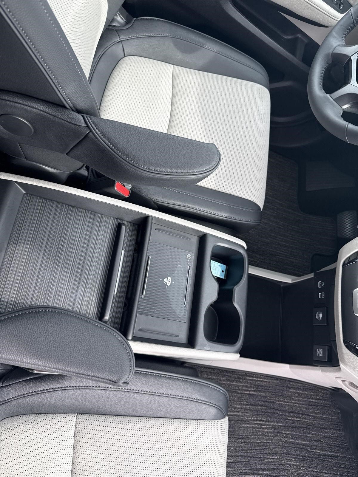 Certified 2026 Honda Odyssey Elite image 32