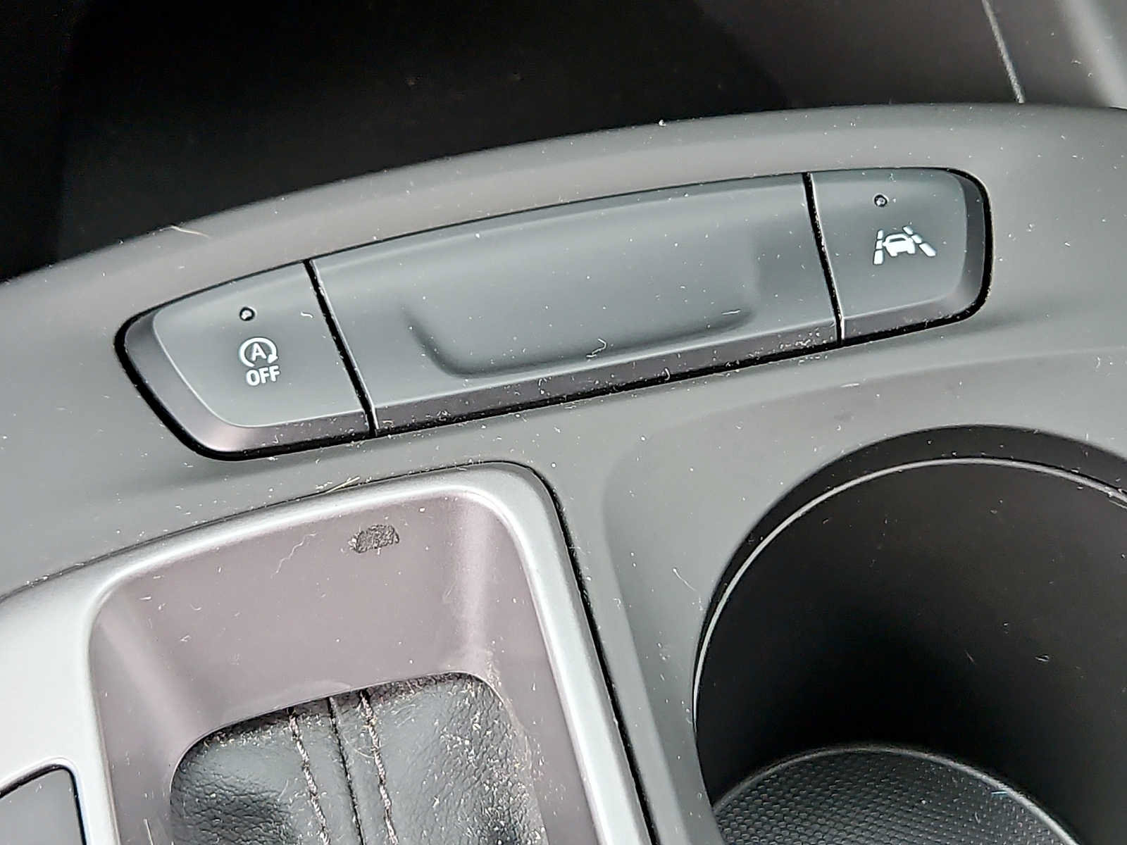 Used 2025 Chevrolet Trax LS w/ LS Convenience Package FWD image 23