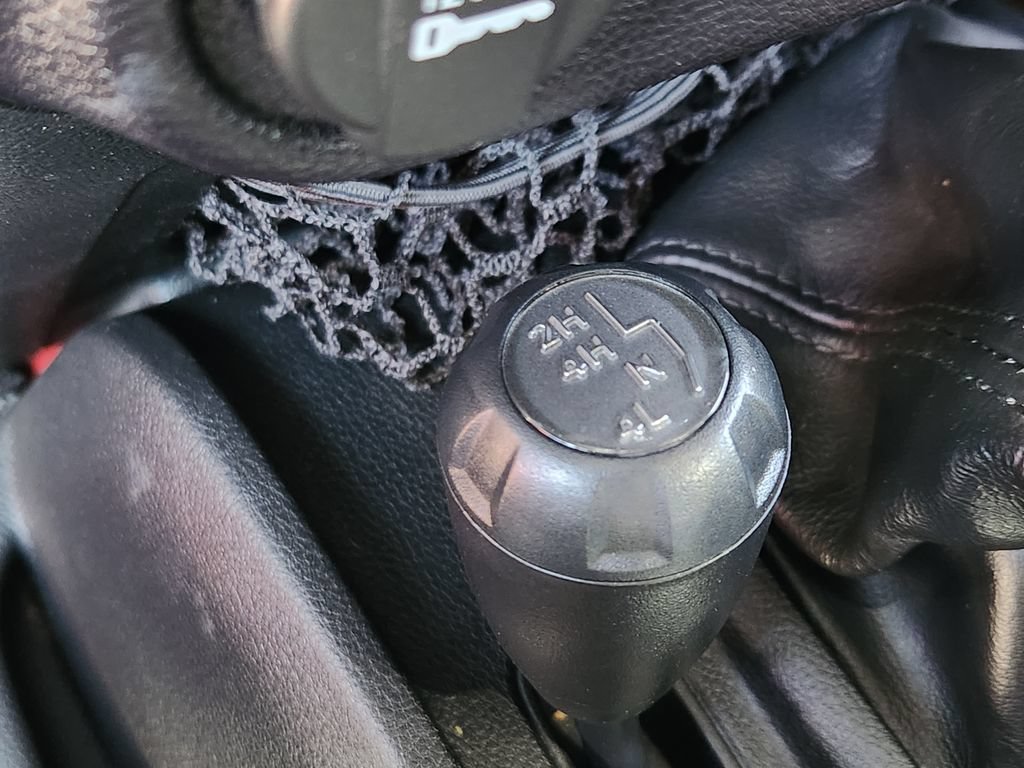 Used 2015 Jeep Wrangler Unlimited Sport AWD/4WD image 20