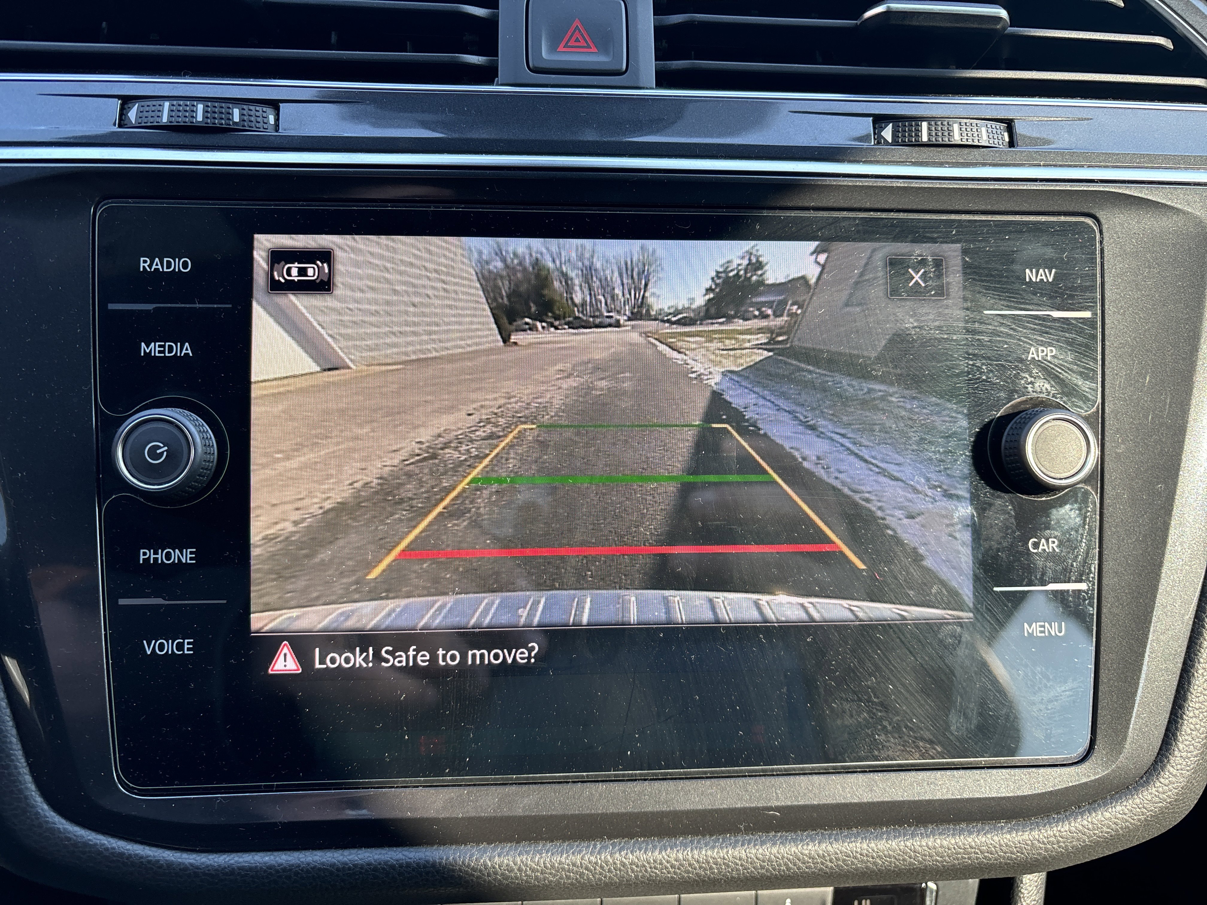 Used 2021 Volkswagen Tiguan SEL Premium R-Line image 27