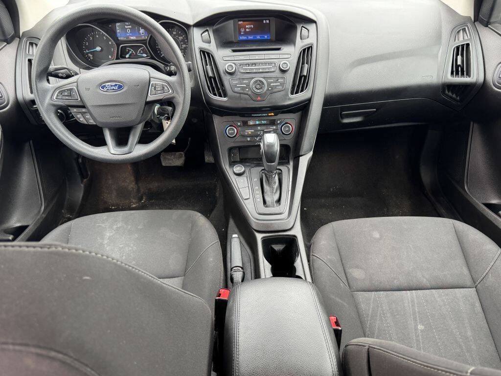 Used 2016 Ford Focus SE image 6