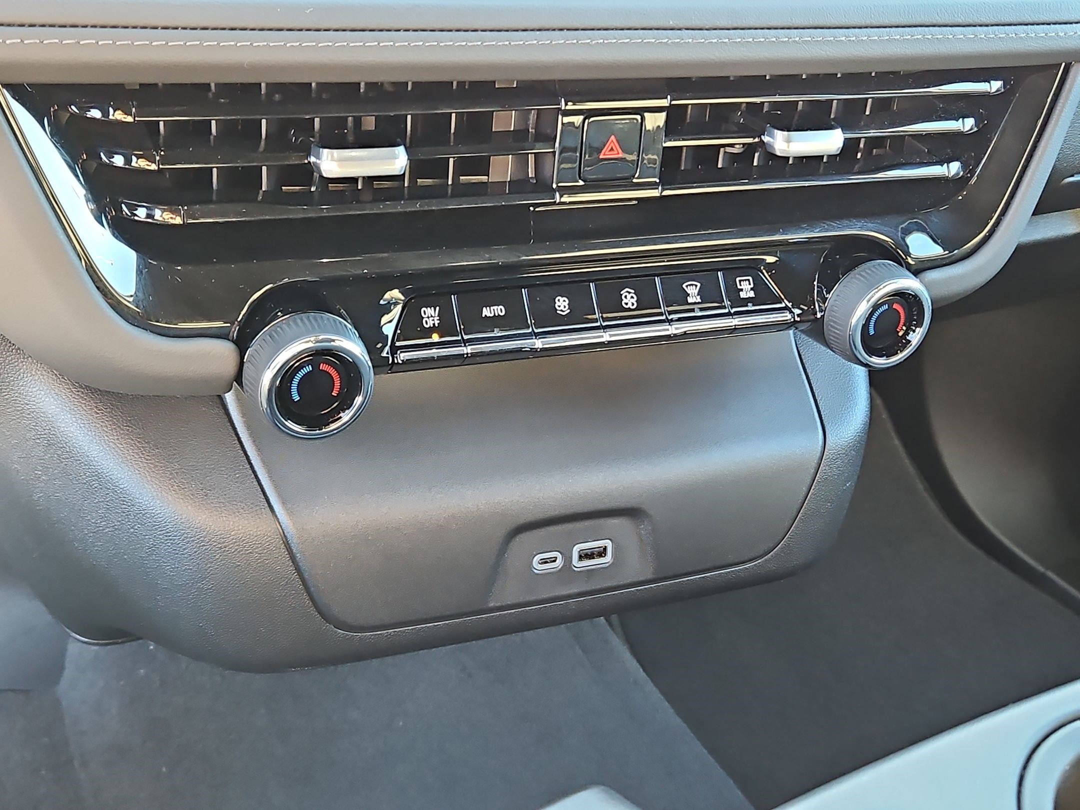 Used 2026 Chevrolet Tahoe LS AWD/4WD image 25