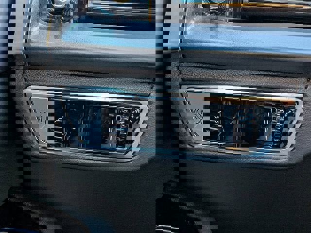 New 2026 Cadillac Vistiq Sport w/ LPO, Floor Liner Package image 24