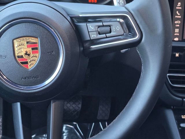 Used 2025 Porsche Macan image 17