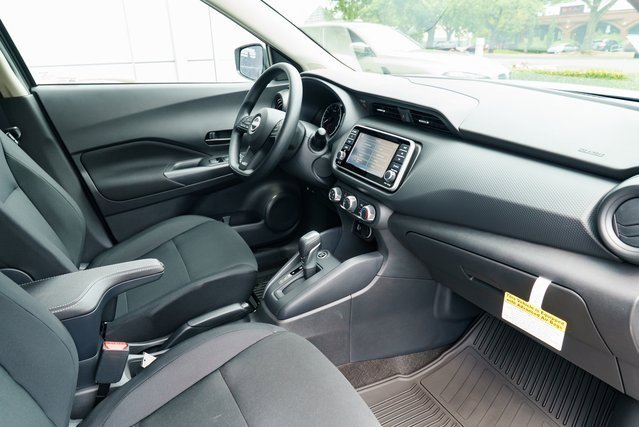New 2025 Nissan Kicks Play S image 25