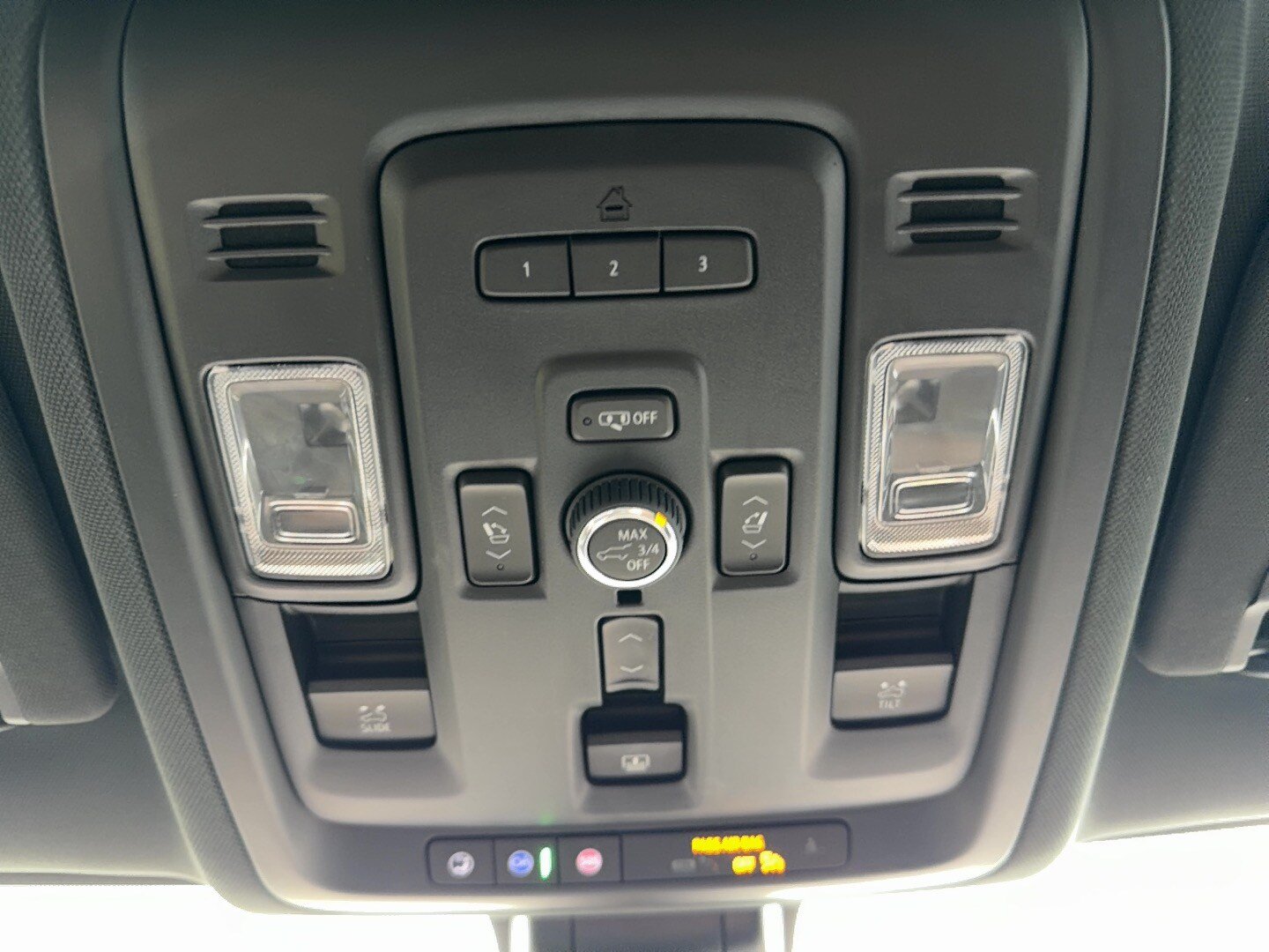 Used 2022 Chevrolet Suburban High Country w/ LPO, Illumination Package AWD/4WD image 13