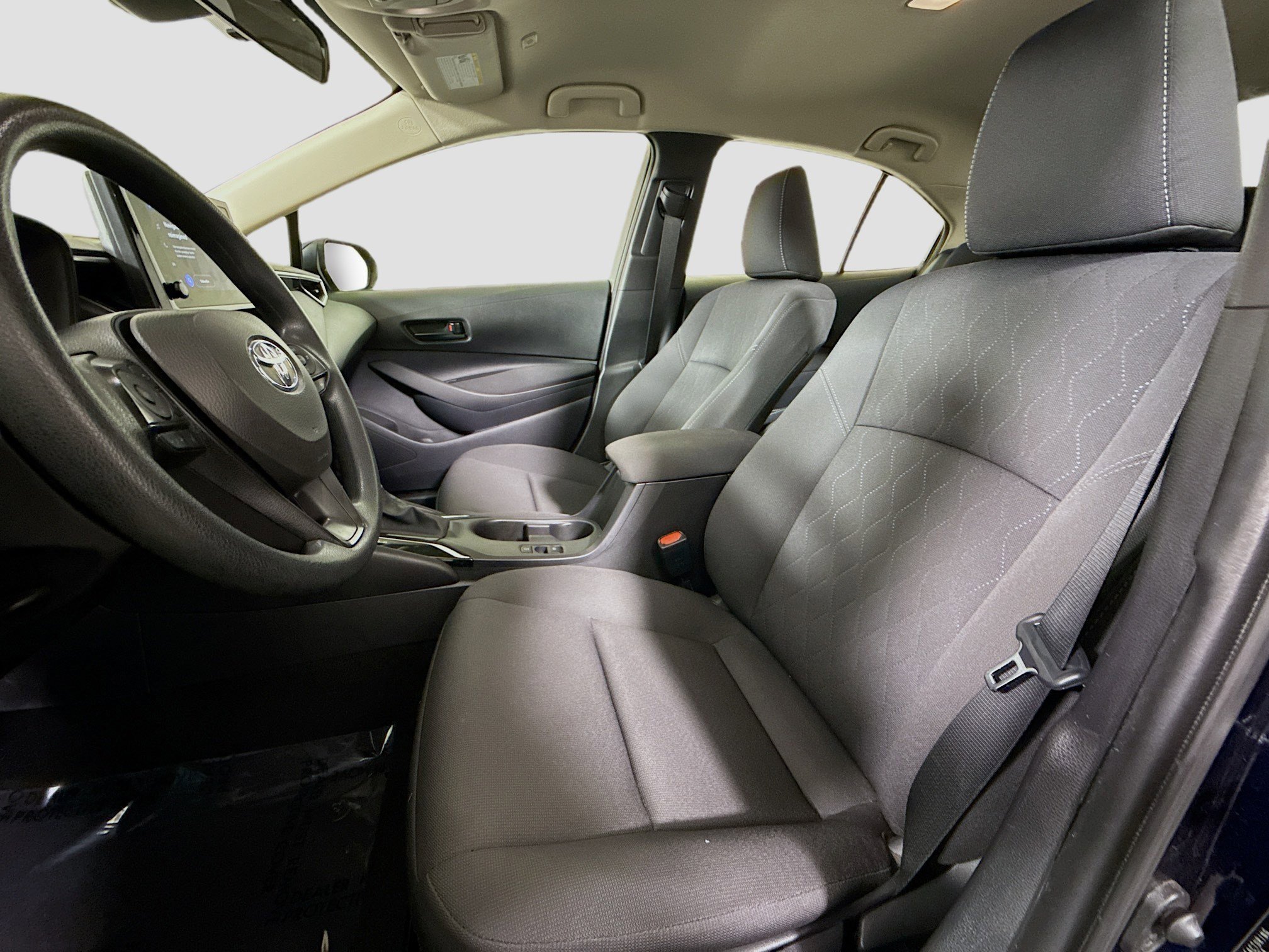 Used 2025 Toyota Corolla LE image 21