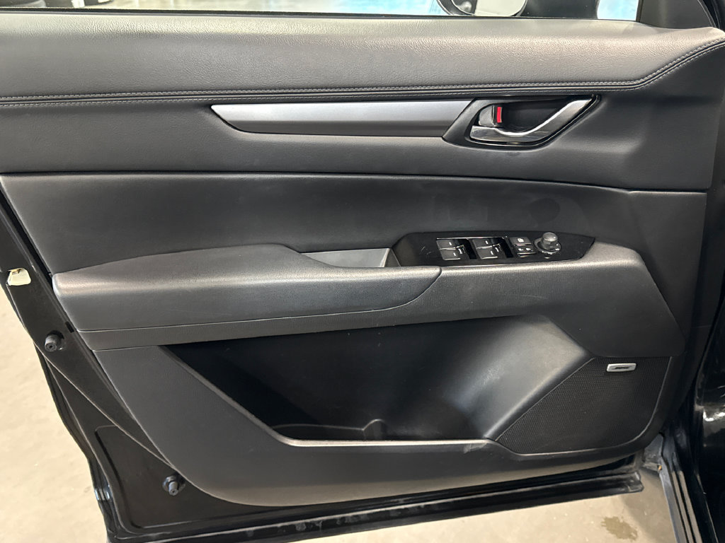 Used 2018 MAZDA CX-5 Touring w/ Preferred Equipment Package AWD/4WD image 9