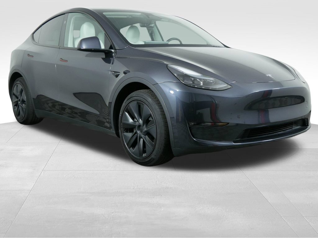 Used 2025 Tesla Model Y Long Range AWD/4WD image 2