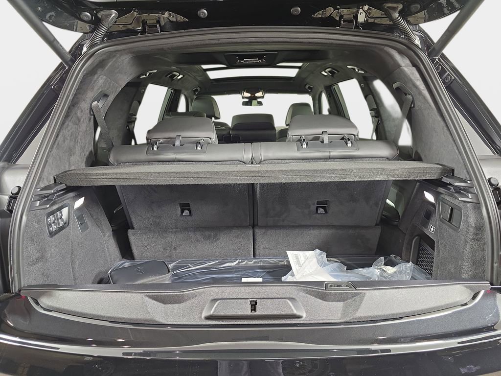 New 2026 BMW X7 xDrive40i image 11