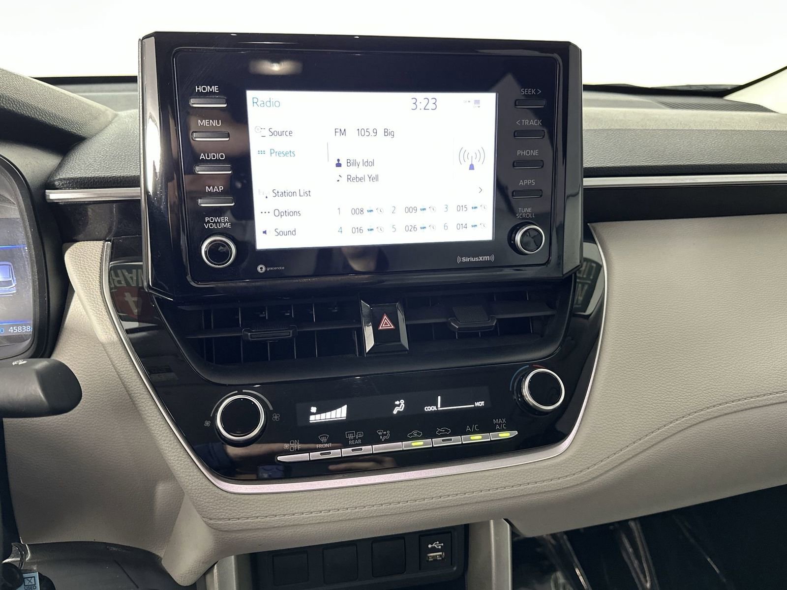 Used 2022 Toyota Corolla Cross L FWD image 21