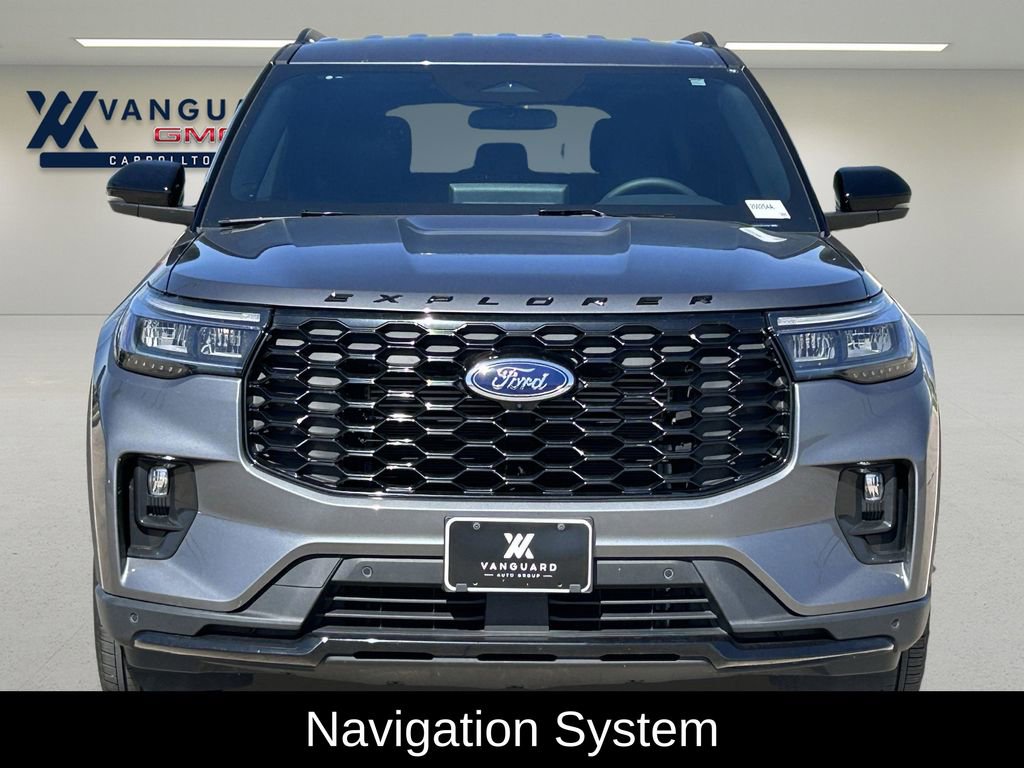 Used 2025 Ford Explorer ST-Line RWD image 3