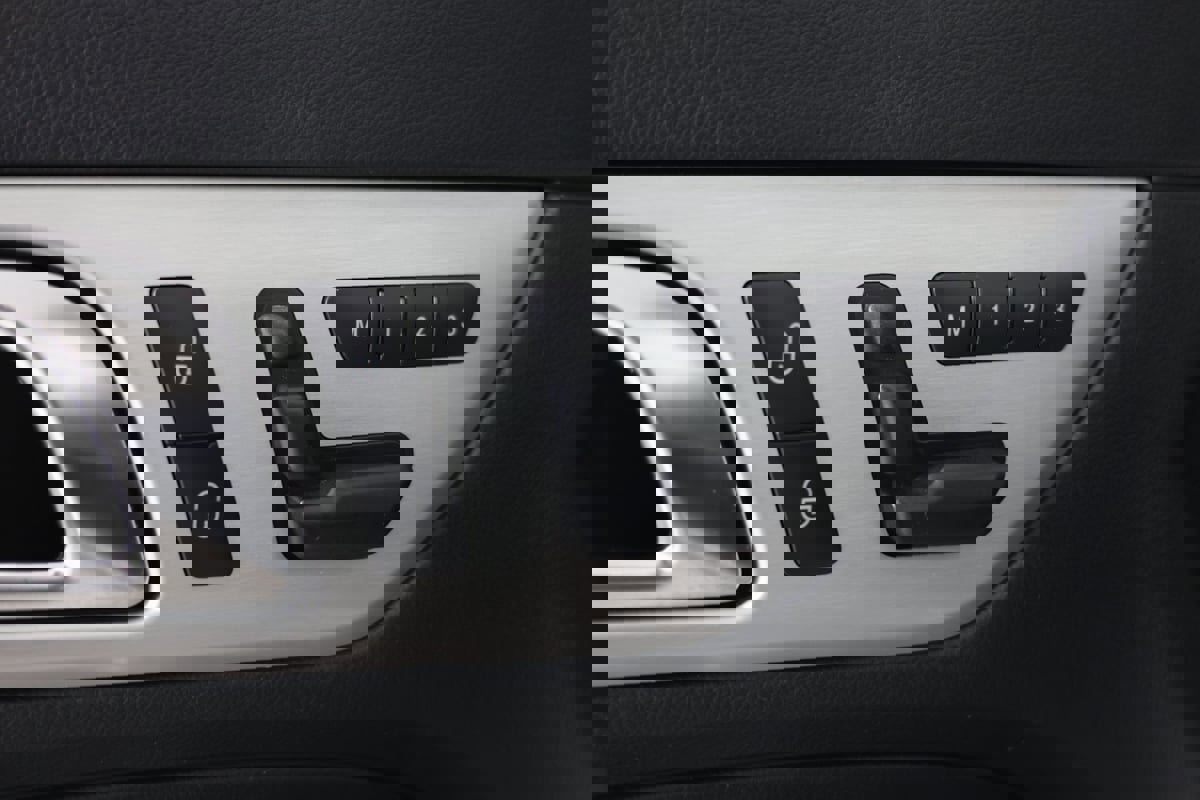 Used 2014 Mercedes-Benz SLK 250 image 20