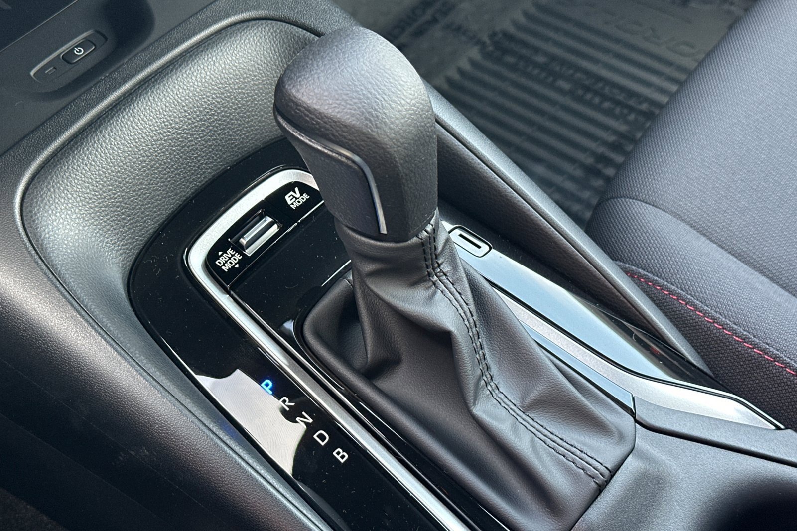 New 2026 Toyota Corolla SE w/ SE Premium Package image 17