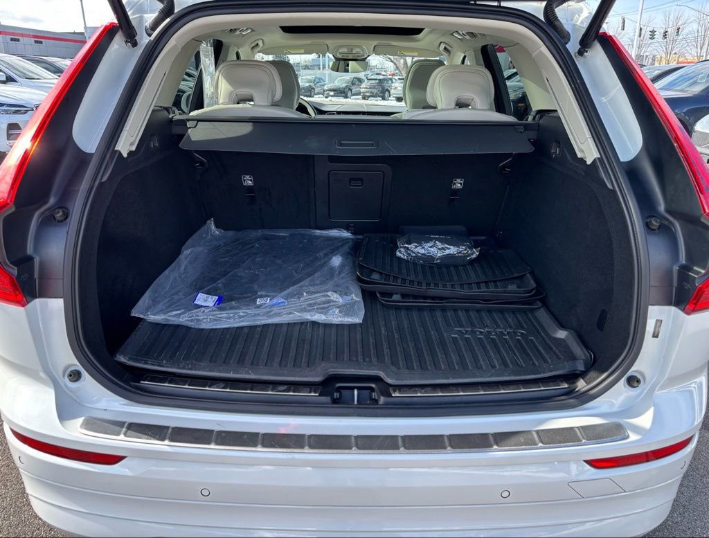 Certified 2023 Volvo XC60 B5 Core w/ Climate Package image 22