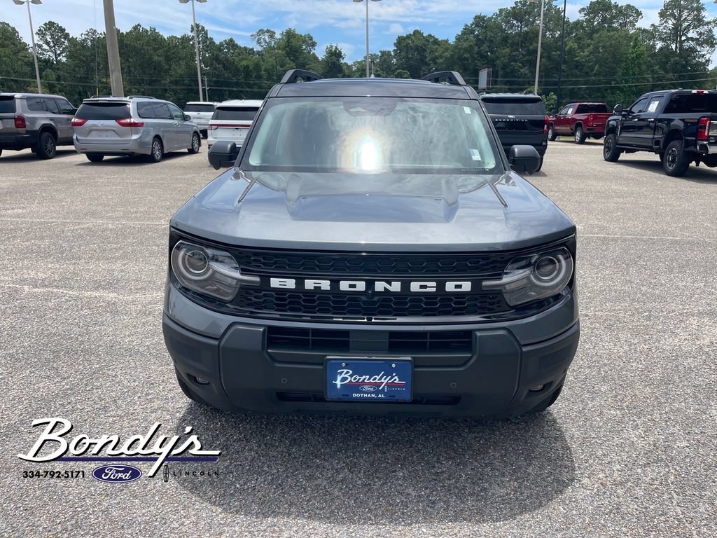Used 2025 Ford Bronco Sport Outer Banks w/ Outer Banks Tech Package+ AWD/4WD image 2