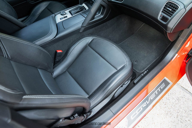 Used 2019 Chevrolet Corvette Stingray Coupe w/ Carbon Flash Badge Package image 72