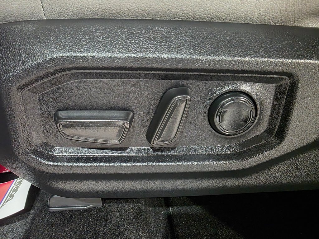 Used 2025 Toyota Tundra Limited image 19