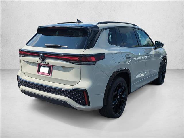 New 2026 Volkswagen Tiguan SE R-Line FWD image 8