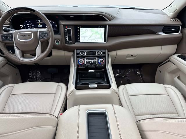 Used 2024 GMC Yukon Denali w/ Advanced Technology Package image 16