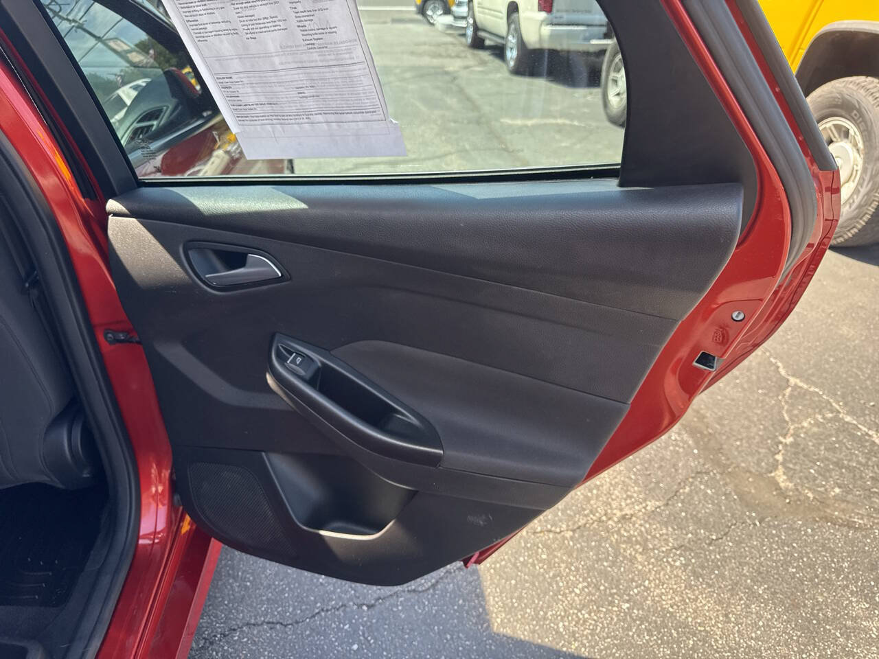 Used 2018 Ford Focus ST FWD image 21