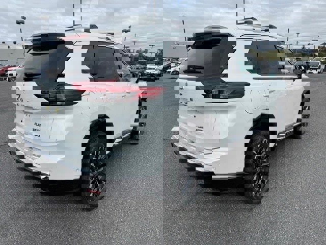 New 2026 Nissan Rogue Platinum w/ Platinum Premium Package image 5