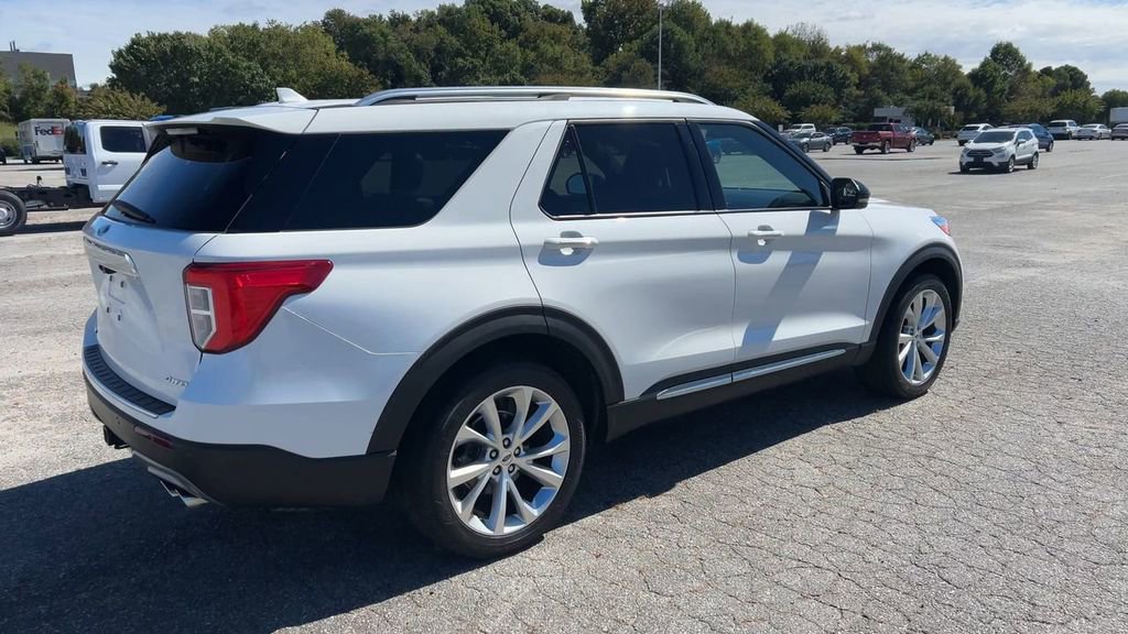Used 2022 Ford Explorer Platinum w/ Equipment Group 601A image 2
