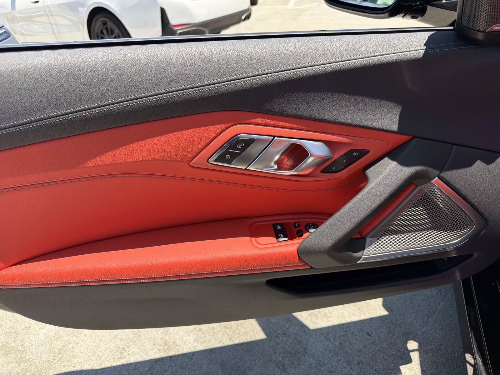 New 2026 BMW Z4 sDrive30i w/ Shadowloine Package RWD image 9