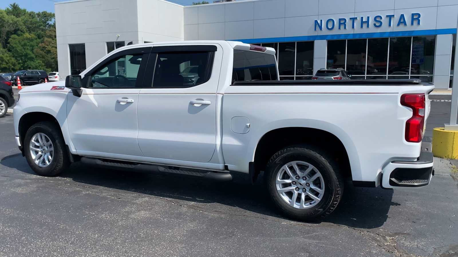 Certified 2022 Chevrolet Silverado 1500 RST AWD/4WD image 6