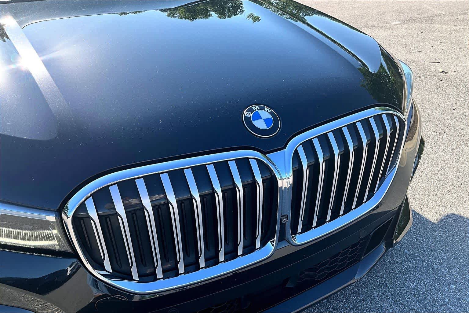 Used 2020 BMW 750i xDrive w/ Executive Package AWD/4WD image 31