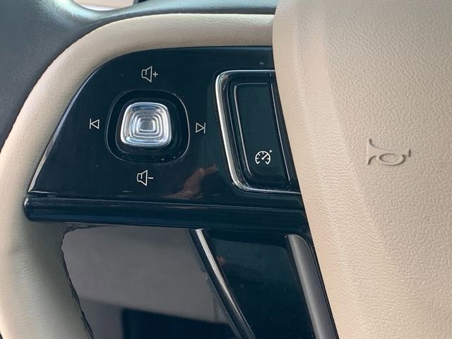 Used 2021 Lincoln Corsair Standard w/ Premium Package image 31