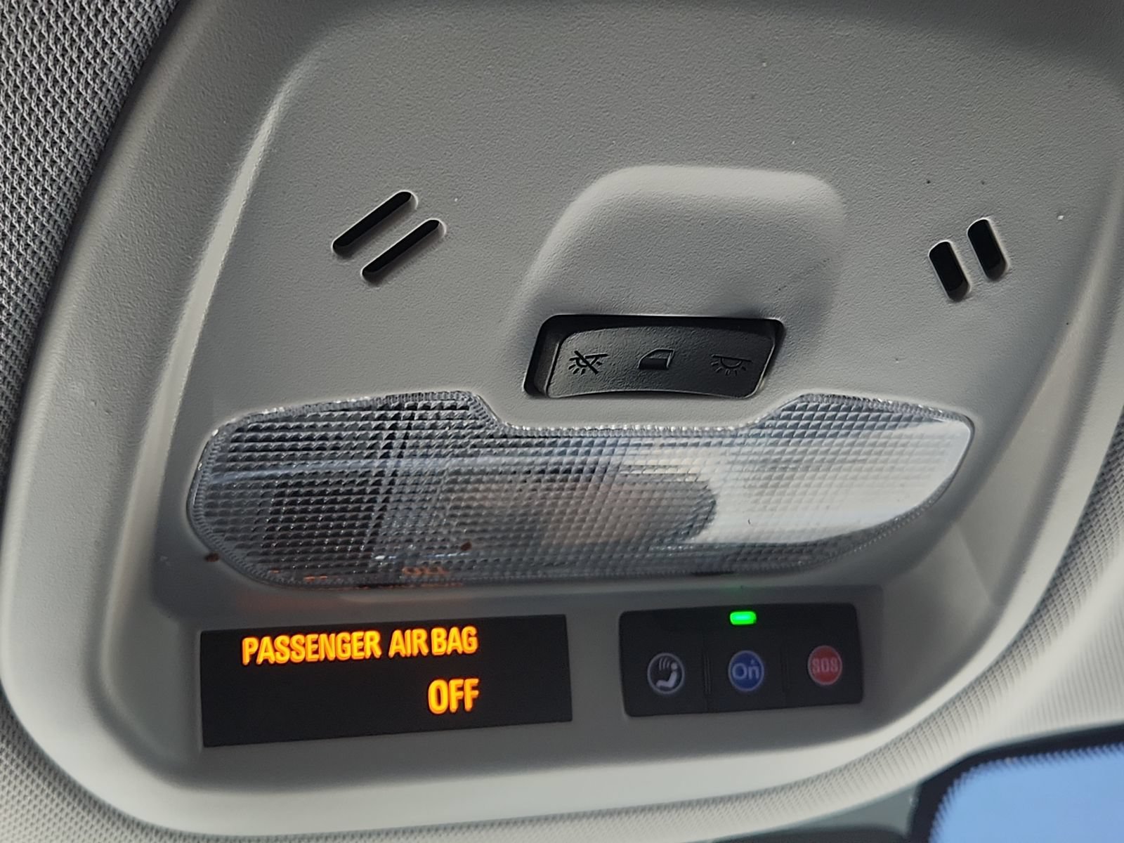 Used 2025 Chevrolet Trax LT FWD image 11