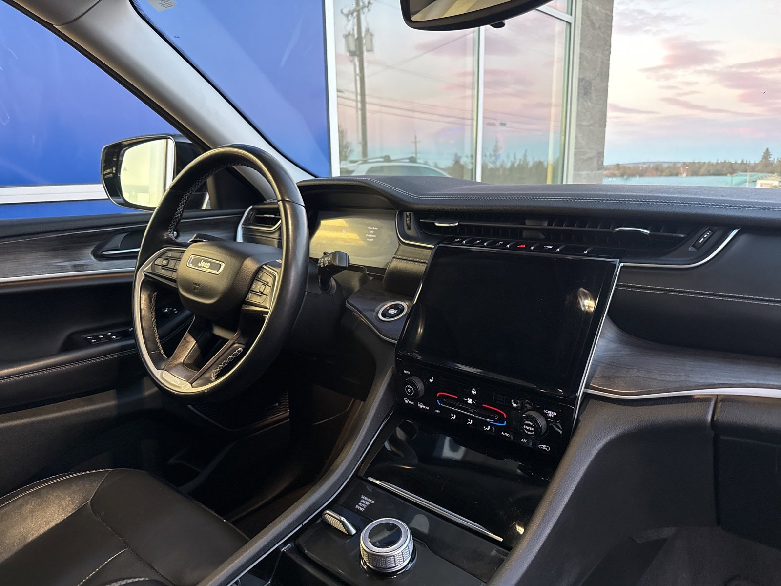 Used 2021 Jeep Grand Cherokee L Limited image 16