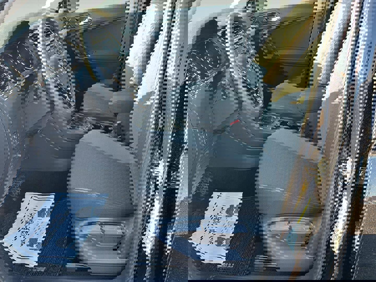 Used 2020 Volkswagen Tiguan S image 6