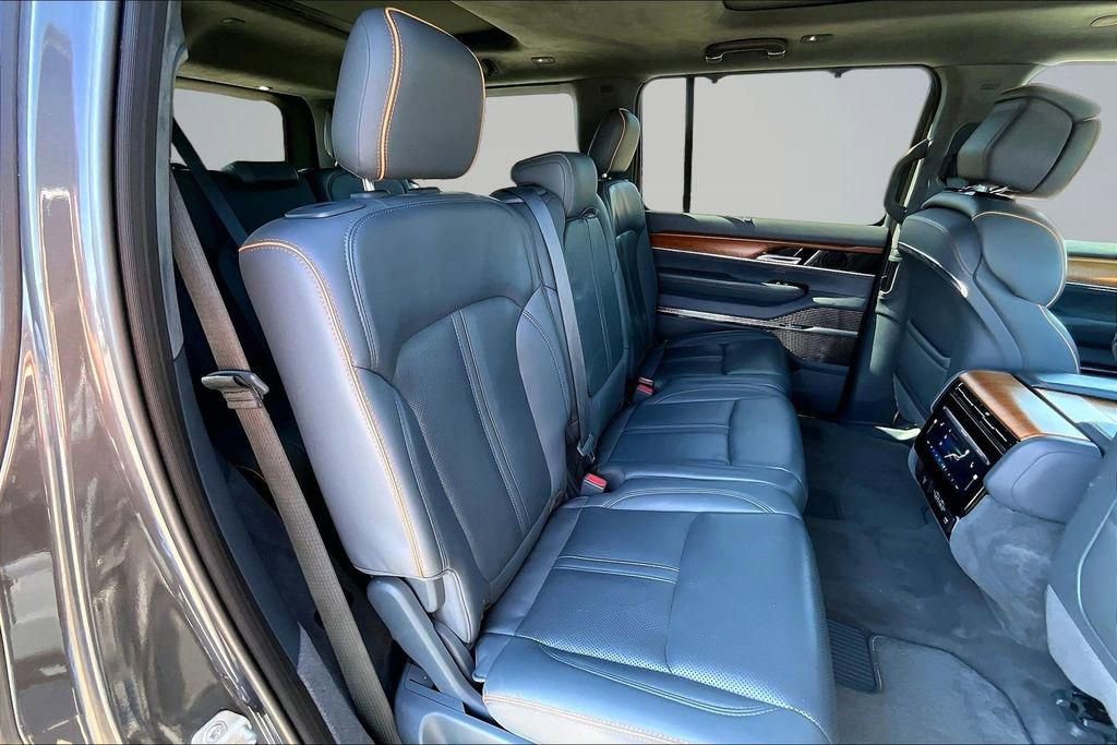 Used 2022 Jeep Grand Wagoneer Series II w/ Flexible Seating Group image 27