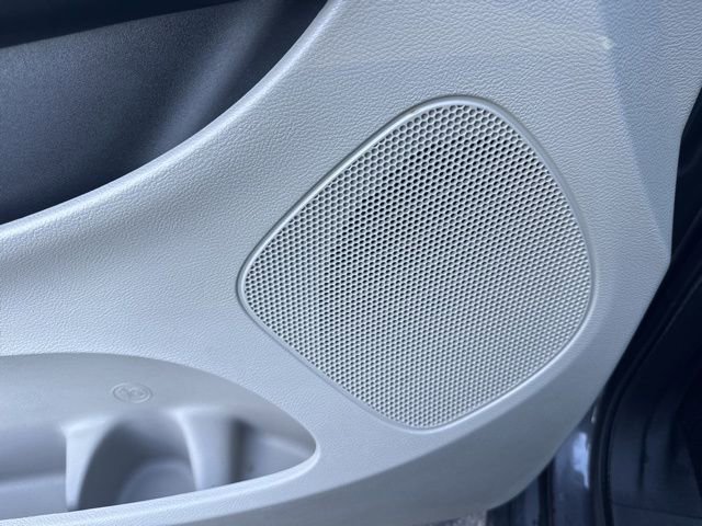 Used 2019 Dodge Grand Caravan SXT image 11