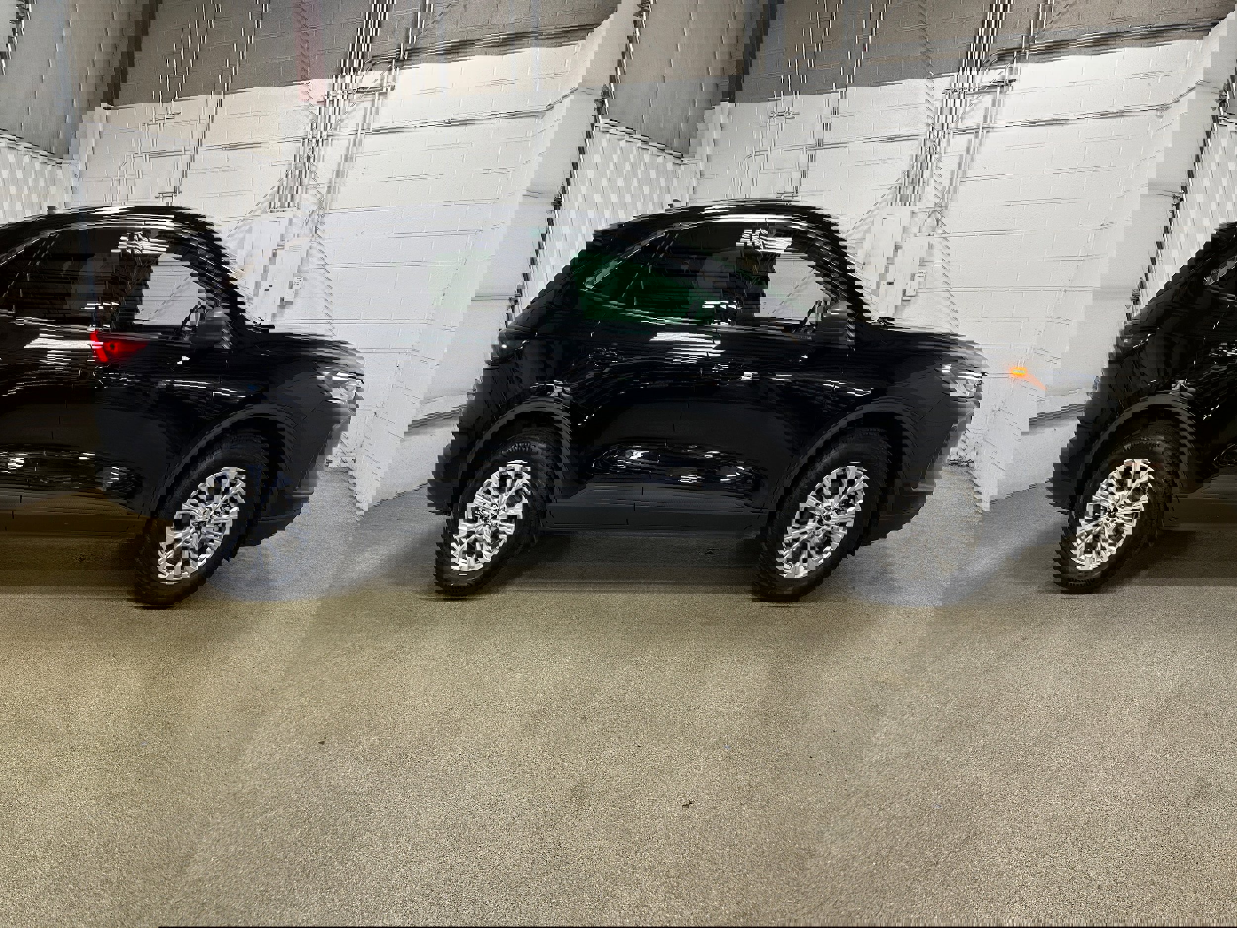 Certified 2024 Ford Escape Active image 5