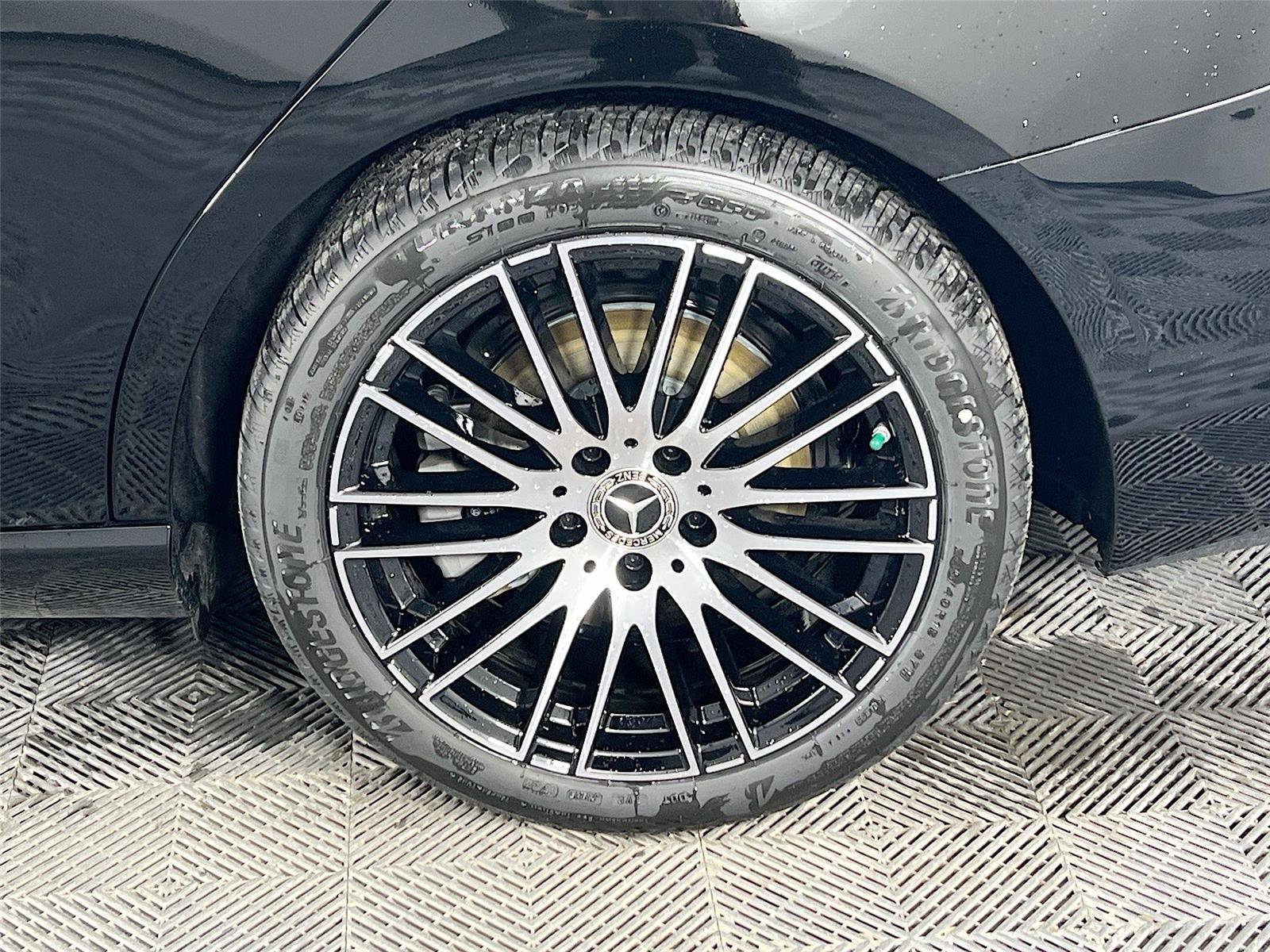 New 2026 Mercedes-Benz C 300 4MATIC Sedan image 32