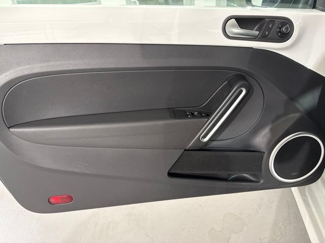 Used 2019 Volkswagen Beetle 2.0T S FWD image 16