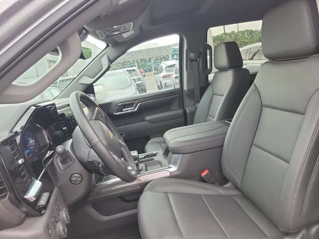 Used 2025 Chevrolet Silverado 1500 LTZ AWD/4WD image 9