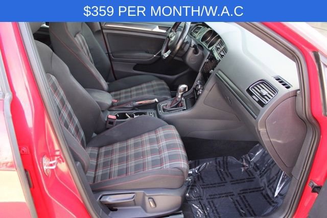 Used 2018 Volkswagen GTI SE image 18