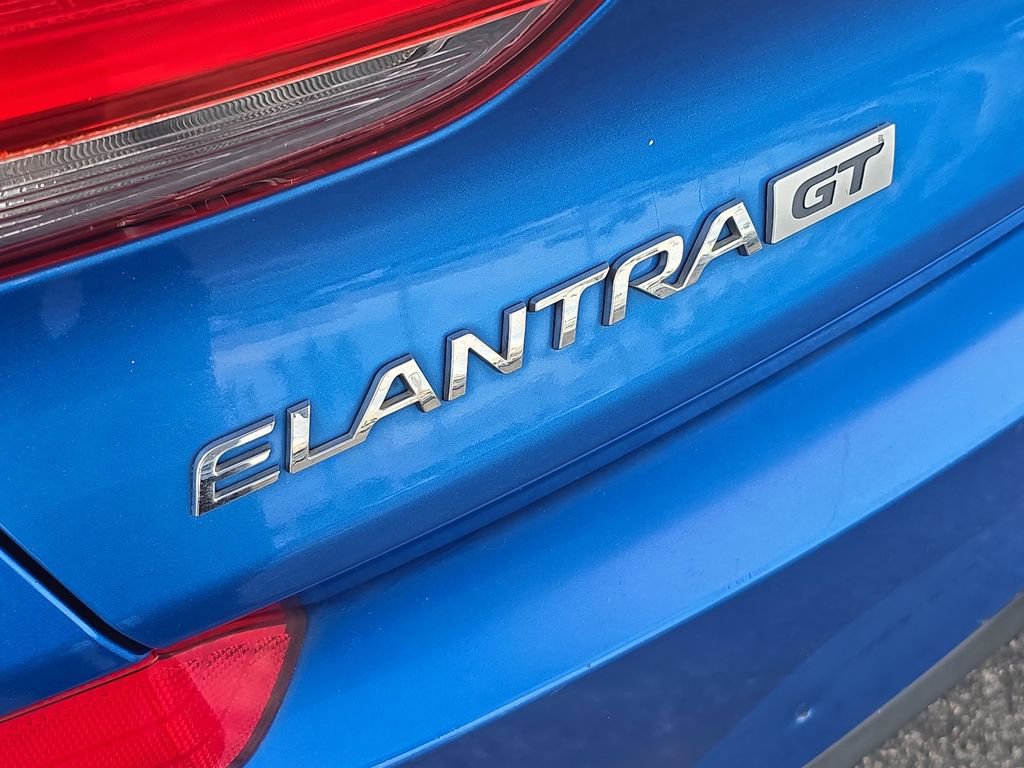 Used 2018 Hyundai Elantra GT image 5