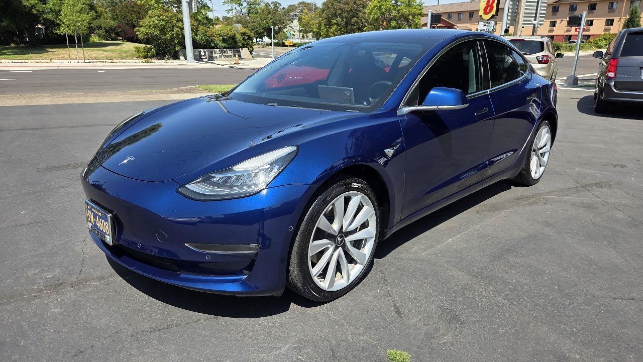 Used 2018 Tesla Model 3 Long Range RWD image 2