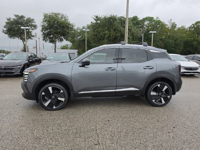 New 2026 Nissan Kicks SR w/ Cold Weather Package FWD image 5