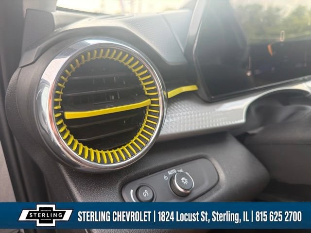 Used 2025 Chevrolet Trax LT FWD image 25